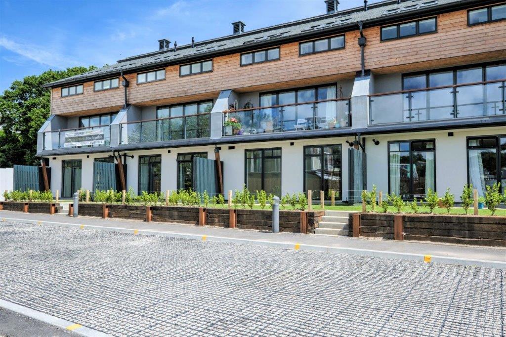 13 BALCONY AT THE REAR.jpg